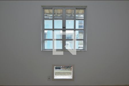 Casa de condomínio à venda com 178m², 5 quartos e 1 vagaQuarto 4