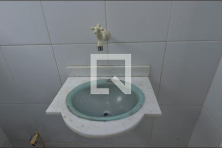 Casa de condomínio à venda com 178m², 5 quartos e 1 vagaLavabo