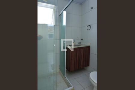 Casa de condomínio à venda com 178m², 5 quartos e 1 vagaBanheiro 