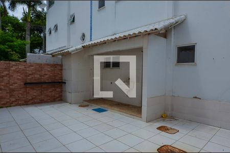 Casa de condomínio à venda com 178m², 5 quartos e 1 vagaÁrea comum