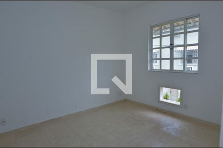 Casa de condomínio à venda com 178m², 5 quartos e 1 vagaQuarto 3