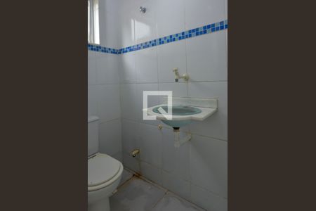 Casa de condomínio à venda com 178m², 5 quartos e 1 vagaLavabo