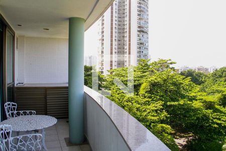 Varanda de apartamento para alugar com 1 quarto, 52m² em Barra da Tijuca, Rio de Janeiro