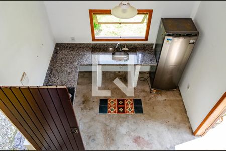 Sala / Cozinha de casa para alugar com 1 quarto, 35m² em São João do Rio Vermelho, Florianópolis