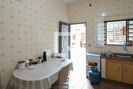 Casa à venda com 300m², 1 quarto e 5 vagasCozinha 