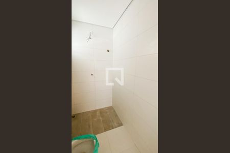 Casa à venda com 128m², 3 quartos e 2 vagasBanheiro