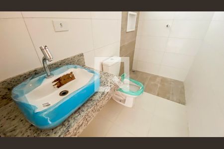 Casa à venda com 128m², 3 quartos e 2 vagasBanheiro