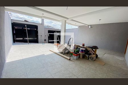 Casa à venda com 128m², 3 quartos e 2 vagasGaragem - Quintal