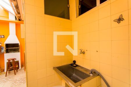 Casa à venda com 124m², 2 quartos e 2 vagas Casa à venda com 124m², 2 quartos e 2 vagasÁrea de serviço