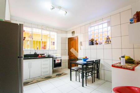 Casa à venda com 124m², 2 quartos e 2 vagas Casa à venda com 124m², 2 quartos e 2 vagasCozinha