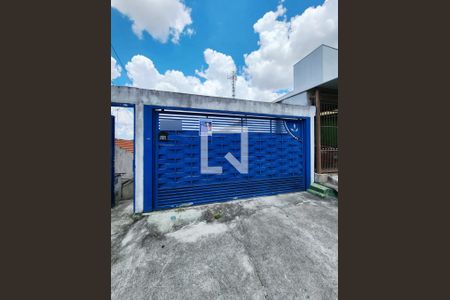 Casa para alugar com 500m², 2 quartos e 1 vagaFachada