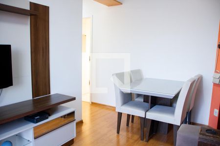 Sala de apartamento para alugar com 2 quartos, 60m² em Jardim Ester, São Paulo