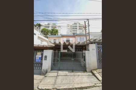 Casa à venda com 80m², 2 quartos e 1 vaga Casa à venda com 80m², 2 quartos e 1 vagaFachada
