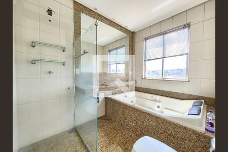 Banheiro da Suíte de apartamento à venda com 3 quartos, 160m² em Santa Amelia, Belo Horizonte