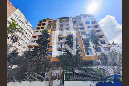 Apartamento para alugar com 64m², 2 quartos e sem vaga Apartamento para alugar com 64m², 2 quartos e sem vagaFachada