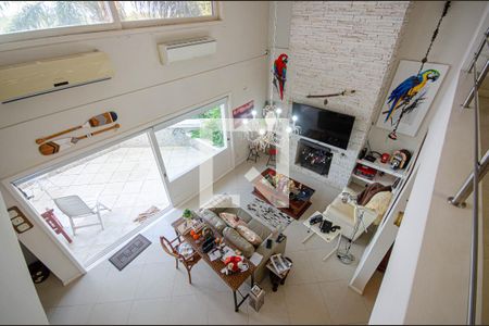 Sala de TV de casa à venda com 4 quartos, 430m² em Jardim Isabel, Porto Alegre