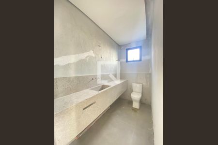 Casa à venda com 225m², 3 quartos e 4 vagasBanheiro