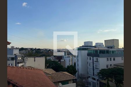 Casa à venda com 225m², 3 quartos e 4 vagasCorredor vista