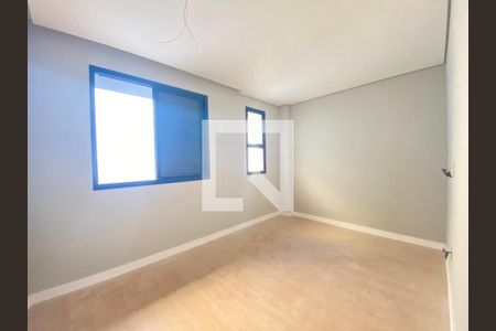 Casa à venda com 225m², 3 quartos e 4 vagasQuarto 2