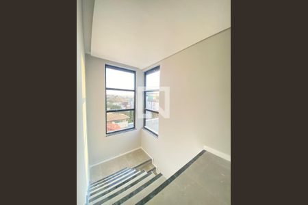 Casa à venda com 225m², 3 quartos e 4 vagasCorredor