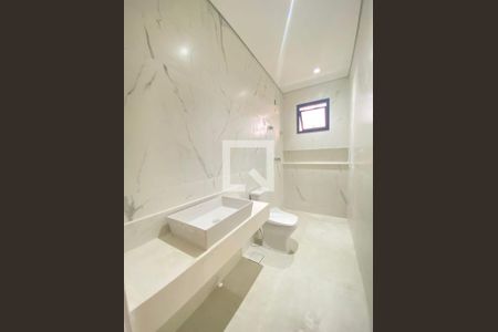 Casa à venda com 225m², 3 quartos e 4 vagasSuíte