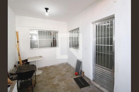 Casa à venda com 120m², 4 quartos e 2 vagasQuintal