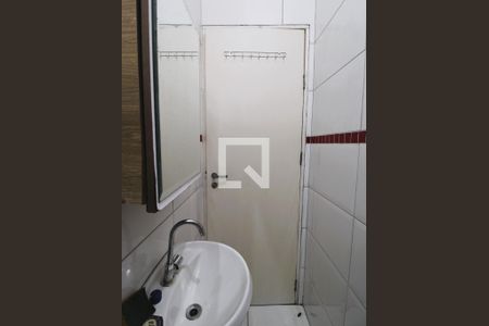 Casa à venda com 120m², 4 quartos e 2 vagasBanheiro 2