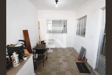 Casa à venda com 120m², 4 quartos e 2 vagasQuintal