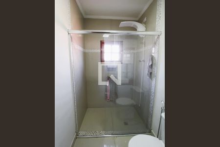 Casa à venda com 120m², 4 quartos e 2 vagasBanheiro da Suíte