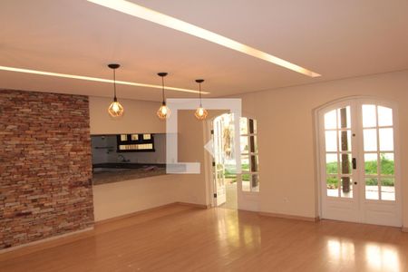 Sala de casa para alugar com 3 quartos, 360m² em Ouro Preto, Belo Horizonte