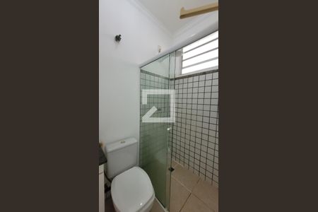 Banheiro de kitnet/studio para alugar com 1 quarto, 15m² em Cidade Universitária, Campinas