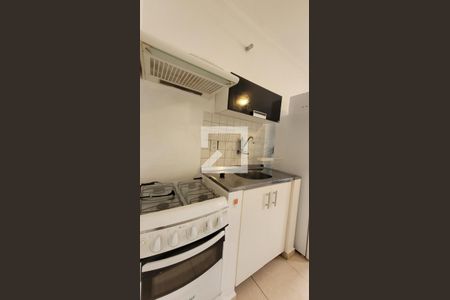 Cozinha de kitnet/studio para alugar com 1 quarto, 15m² em Cidade Universitária, Campinas