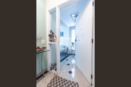 Apartamento à venda com 230m², 3 quartos e 3 vagasHall social