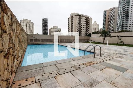 Apartamento à venda com 230m², 3 quartos e 3 vagasPiscina