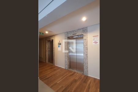 Apartamento à venda com 27m², 1 quarto e sem vaga Apartamento à venda com 27m², 1 quarto e sem vagaHall