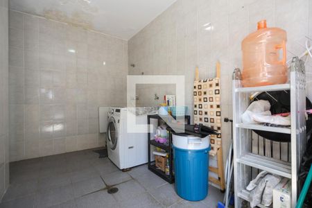 Casa à venda com 240m², 3 quartos e 3 vagasÁrea de Serviço