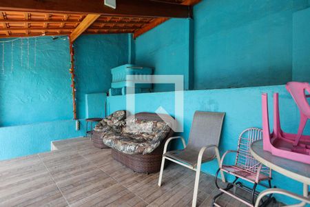 Casa à venda com 240m², 3 quartos e 3 vagasDeck