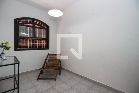 Casa à venda com 240m², 3 quartos e 3 vagasQuarto de Serviço