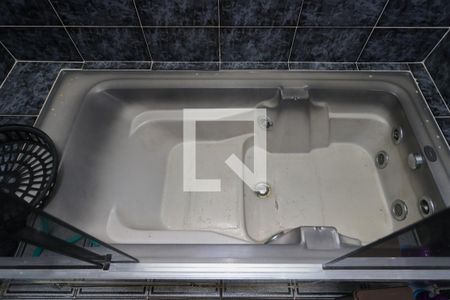 Casa à venda com 240m², 3 quartos e 3 vagasBanheiro da suíte