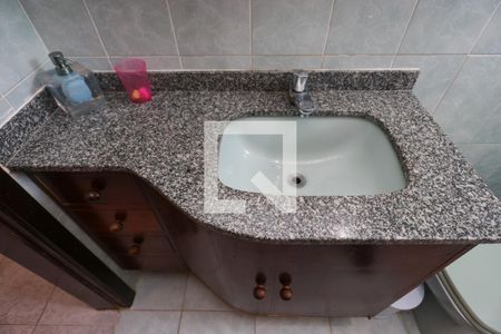 Casa à venda com 240m², 3 quartos e 3 vagasBanheiro 1