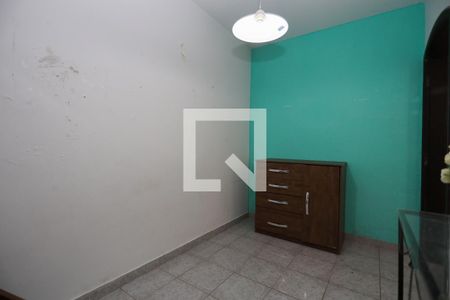Casa à venda com 240m², 3 quartos e 3 vagasQuarto de Serviço
