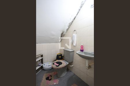 Casa à venda com 240m², 3 quartos e 3 vagasLavabo da garagem