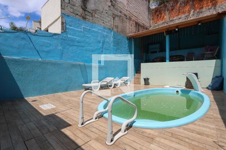 Casa à venda com 240m², 3 quartos e 3 vagasPiscina