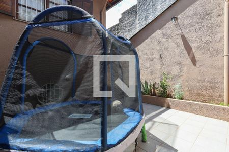 Casa à venda com 240m², 3 quartos e 3 vagasQuintal