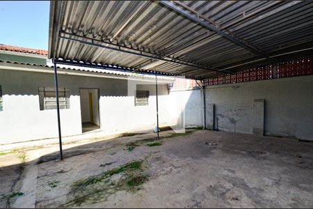 Casa à venda com 45m², 1 quarto e 4 vagas Casa à venda com 45m², 1 quarto e 4 vagasÁrea comum