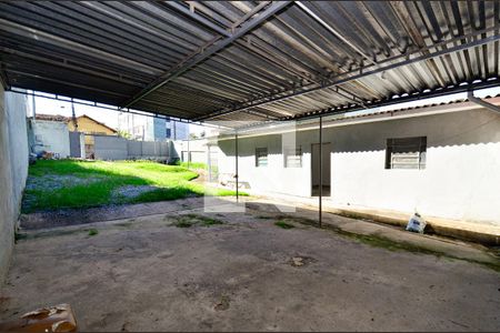 Casa à venda com 45m², 1 quarto e 4 vagas Casa à venda com 45m², 1 quarto e 4 vagasÁrea comum