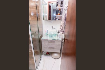 Banheiro de casa de condomínio à venda com 2 quartos, 85m² em Vila Euthalia, São Paulo