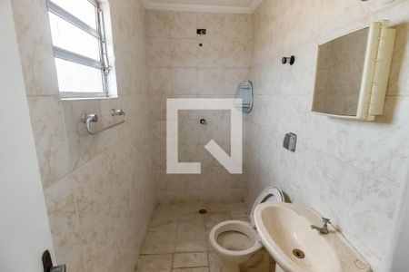 Banheiro de apartamento para alugar com 1 quarto, 46m² em Jardim Santa Rosa, Taboão da Serra