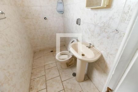 Banheiro de apartamento para alugar com 1 quarto, 46m² em Jardim Santa Rosa, Taboão da Serra