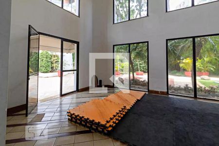 Apartamento à venda com 220m², 3 quartos e 4 vagas Apartamento à venda com 220m², 3 quartos e 4 vagasÁrea comum